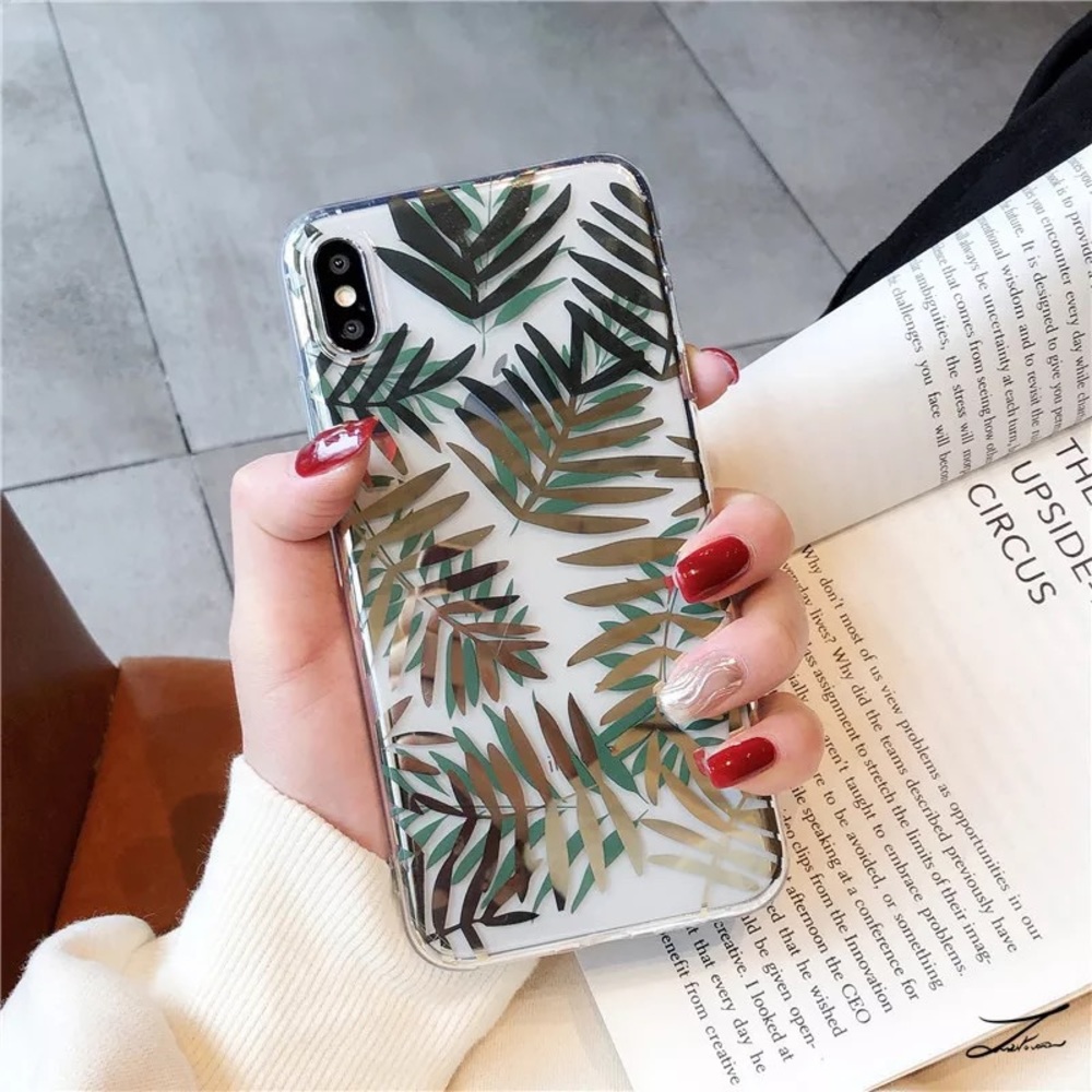 [⚠️Clearance] NEW iPhone 12 / 12 Pro Golden Leaf case - Picture 3 of 5